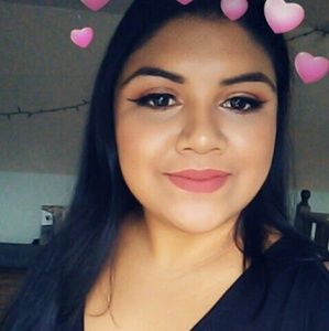 Meet your Posher, Esmeralda